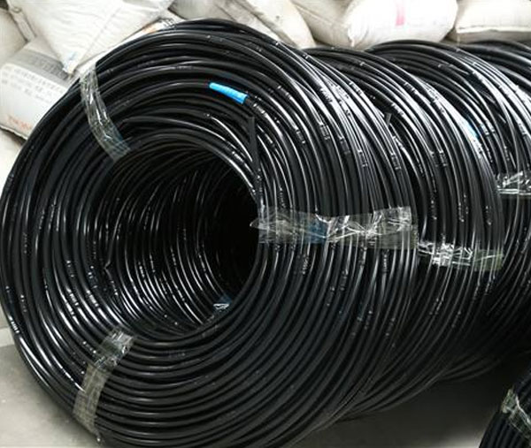 内镶贴片式滴灌带批发 内镶贴片式滴灌带批发